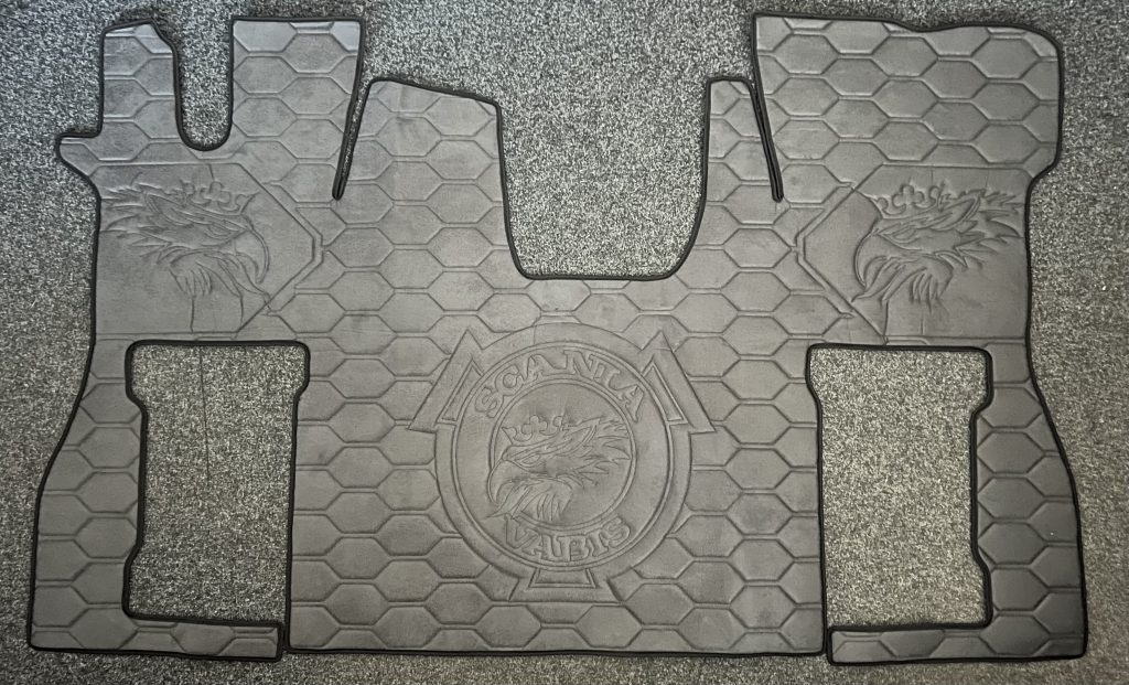 autokoberec SCANIA S od 2017 (sedadlo spol. vzduch) – vlastní kombinace /vzor 1/ – alcantara