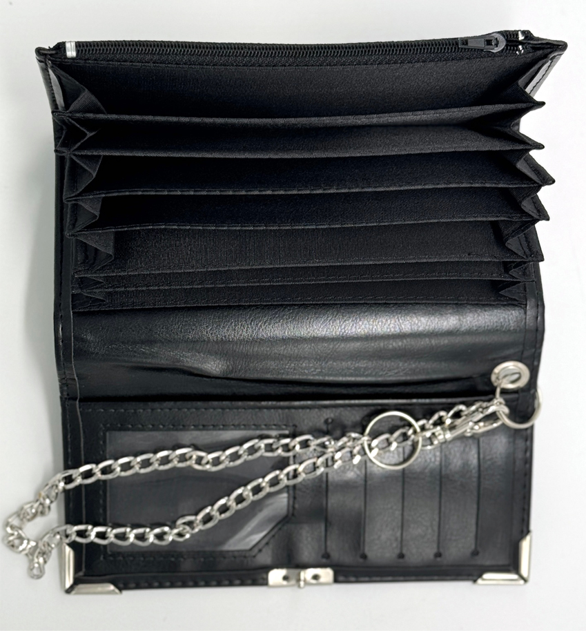 Peněženka s řetízkem a karabinou