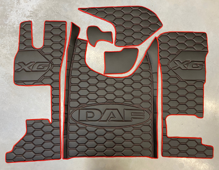 autokoberec DAF XG, XG+ s pevnou sedačkou spolujezdce – vlastní kombinace /vzor 1/