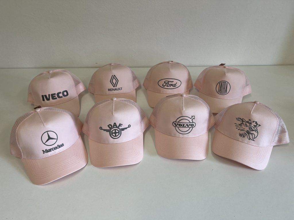 Kšiltovka dětská se síťkou – s výšivkou