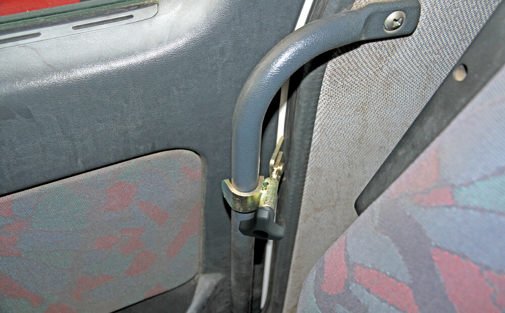 Zabezpečení dveří – RENAULT Gamma T