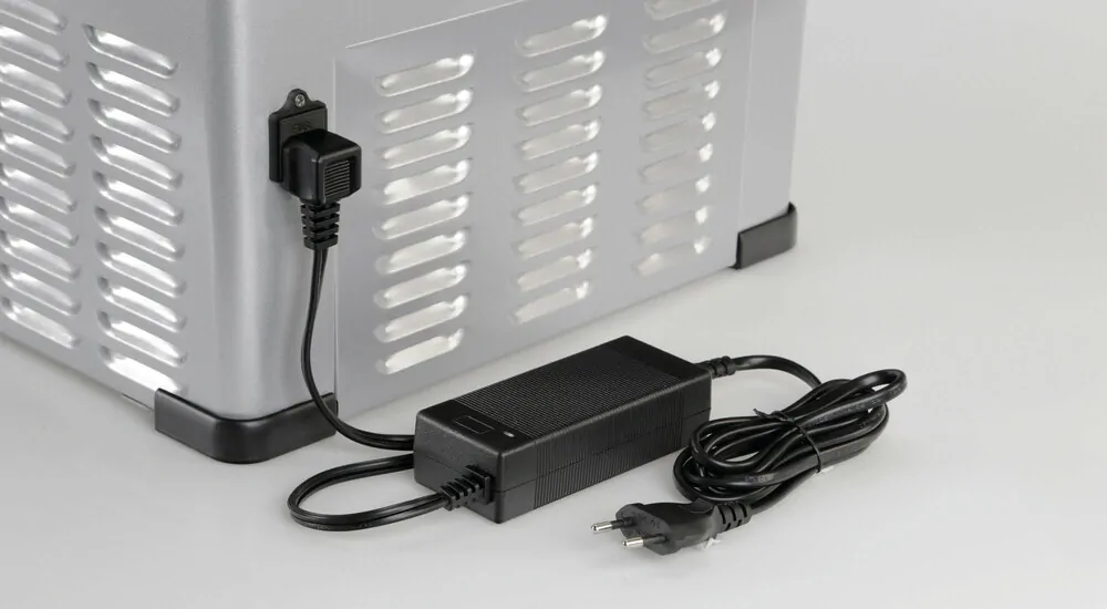 Kompresorová autochladnička LAMPA FC-40, 12/24/230V