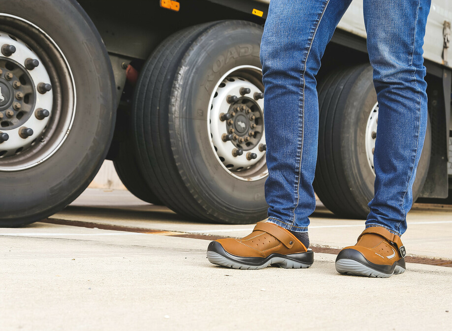 Truckerské sandály vel. 38 - hnědé